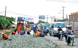 ĐBSCL – quá tải đường bộ, chưa thông đường thủy - Bài 1: Quá tải đường bộ