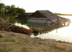 TPHCM : Công trình chống sạt lở... trôi sông