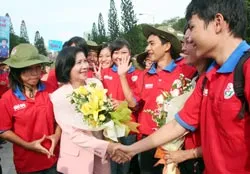 TPHCM: Hơn 13.000 học sinh ra quân chiến dịch Hoa phượng đỏ