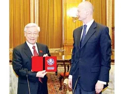 Chủ tịch Quốc hội Nguyễn Phú Trọng thăm hữu nghị chính thức Rumani