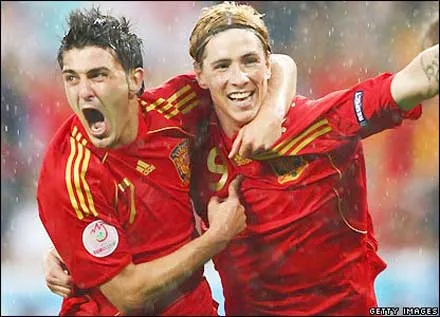 Cặp tiền đạo David Villa và F.Torres của Tây Ban Nha.