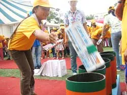 Tri ân những người bán báo dạo