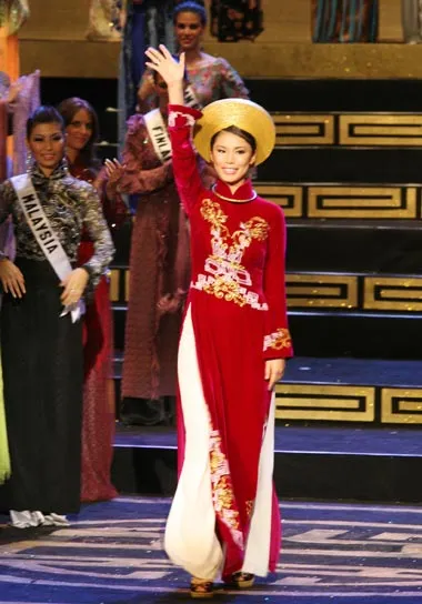 Đương kim Hoa hậu Hoàn vũ 2007 Riyo Mori