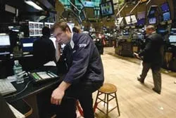 Sáng nay, giá dầu vượt mức 140 USD