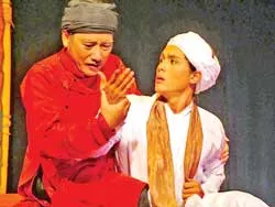 Thấy gì ở sân khấu hôm nay?