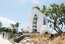 Nha Trang “nóng” vì người đẹp ảnh 2