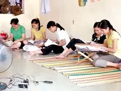 “Sĩ tử” nườm nượp đỗ về