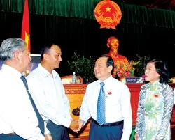 Khai mạc kỳ họp lần thứ 13, HĐND TP khóa VII: Ưu tiên kiềm chế lạm phát