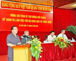 Tổng Bí thư Nông Đức Mạnh: Cần có chính sách trọng dụng các nhà khoa học