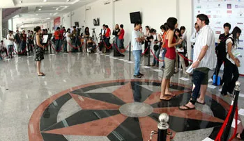 "Chợ phỏng vấn"