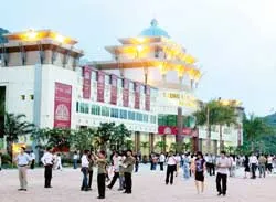 Thấy gì từ cuộc thi Hoa hậu Hoàn vũ 2008?