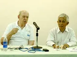 Giáo sư J. I. Friedman, người đoạt giải Nobel Vật lý 1990: Không bao giờ phí phạm khi đầu tư cho KH-CN
