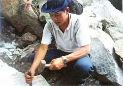 Mở núi tìm Cha ảnh 2