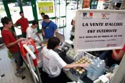 Thanh niên và bia rượu - Bài 2: Tìm giải pháp cứu “tương lai đất nước”