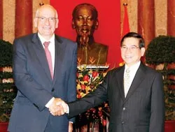 Tăng cường hợp tác nhiều mặt, đặc biệt về giáo dục đào tạo