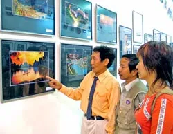 Triển lãm ảnh “Nét đẹp phong thái Việt Nam - Trung Quốc”