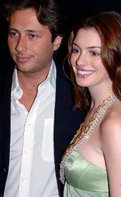 Bài 3: Raffaello Follieri - Lừa cả   tiền lẫn tình