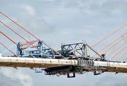 Cầu Rạch Miễu trước giờ hợp long: Xứ dừa nôn nao ảnh 2