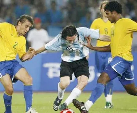 Olympic Bắc Kinh 2008: Thắng đậm Brazil, Argentina xứng đáng vào chung kết