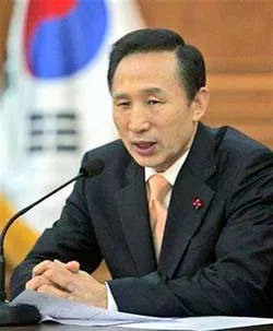 Tổng thống Hàn Quốc kêu gọi tạm ngưng chơi golf để tiết kiệm