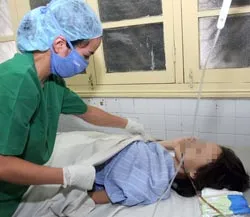 Bệnh nhân ung thư - Khổ vì cả tin “thần dược”…