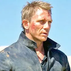 Phim James Bond mới dời lịch chiếu