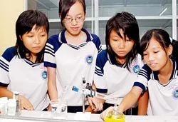 Xóa bỏ tình trạng thầy đọc, trò chép