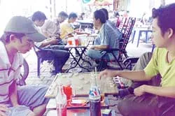 Sài Gòn cờ “độ” -  Bài 2: Ở thế giới 30 con úp ngược ảnh 2