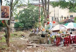 Ai nói sai sự thật?