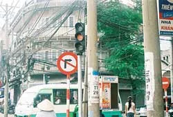 Sao cứ đèn vàng mãi?