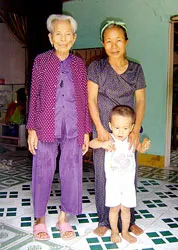 Tháng của những người mẹ anh hùng