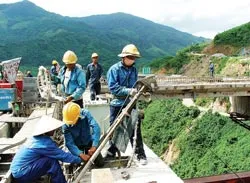 Tháng 9 trên công trình thủy điện A Vương