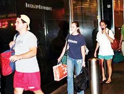 Chấn động thị trường tài chính toàn cầu