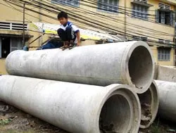 Nguy hiểm từ ống cống