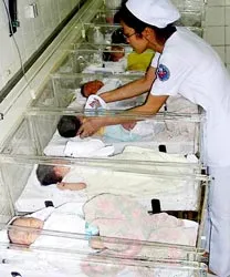 Dân số tăng mỗi năm bằng một tỉnh!