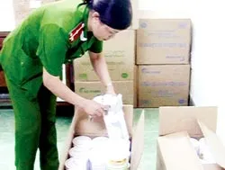 TPHCM: Các siêu thị ngưng kinh doanh các loại sản phẩm nghi ngờ có melamine ảnh 2