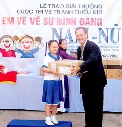 Long An: Một học sinh lớp 4 đoạt giải nhất vẽ tranh toàn cầu