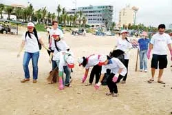 Coca-Cola tổ chức “Làm sạch biển Vũng Tàu”