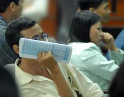 Hạ viện Mỹ bác kế hoạch giải cứu thị trường tài chính: Chứng khoán Việt Nam đỏ sàn ảnh 2