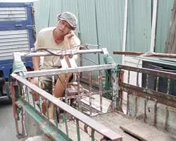 Cấm xe ba gác, tôi không biết làm gì!