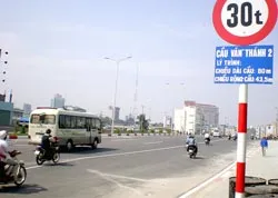 Thông xe cầu Văn Thánh 2