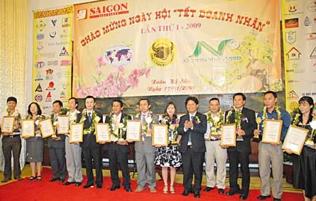 Báo SGGP họp mặt doanh nhân nhân dịp Tết Kỷ Sửu