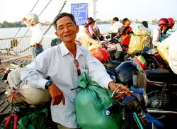 Người dân xứ dừa náo nức đón chờ “thời khắc lịch sử” ảnh 2