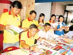 Trưng bày báo xuân và triển lãm ảnh “Việt Nam rạng rỡ những mùa xuân”