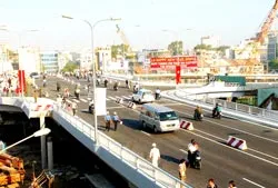 TPHCM: Thông xe cầu Calmette