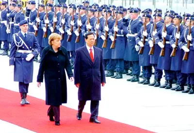 Việt Nam trên đường hội nhập và phát triển