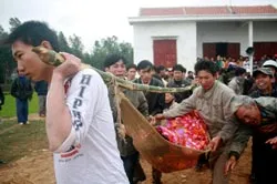 Chìm đò chở 78 người ở sông Gianh, tỉnh Quảng Bình. Báo SGGP tham gia hỗ trợ khẩn cấp. ảnh 4