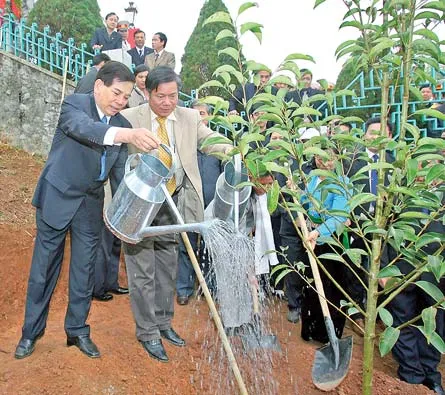 Chủ tịch nước Nguyễn Minh Triết phát động Tết trồng cây