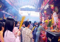 Đầu năm lễ chùa