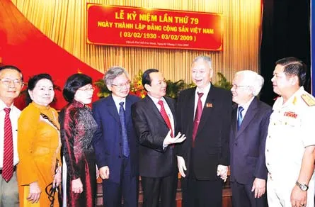 Ra sức xây dựng TPHCM là thành phố xã hội chủ nghĩa, văn minh, hiện đại (*)